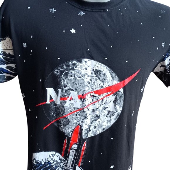 Men's Medium T-shirt NASA Graphic Space Shuttle AOP Moon Black - Picture 1 of 6